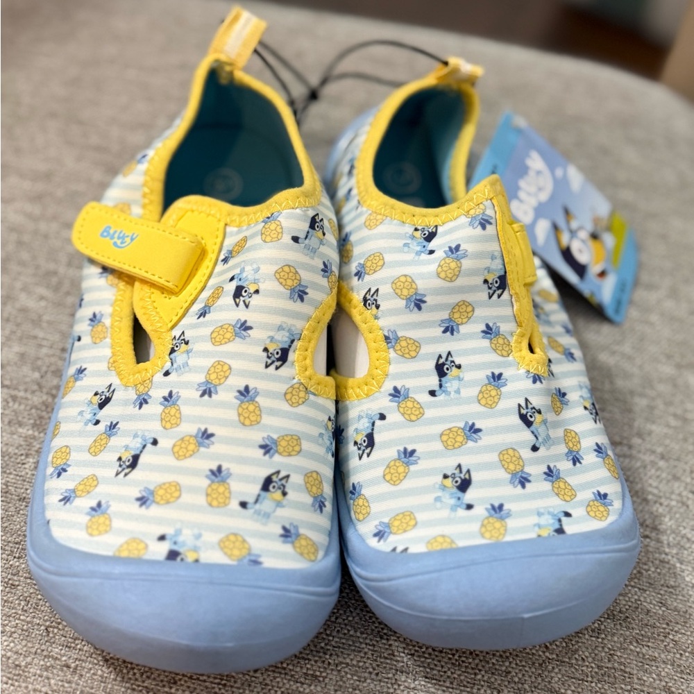 Kids Water Shoes - Yellow and Blue - Bluey size 13/1 NEW
